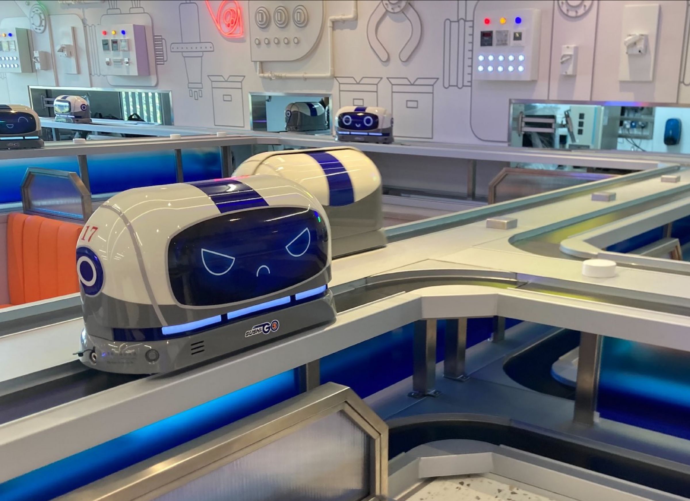 レーン配膳自動車システムの導入事例