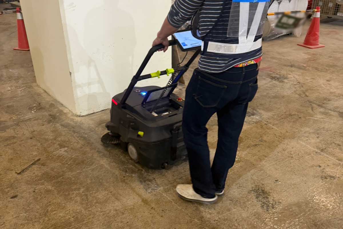 鴻匠工廠掃地機器人在微濕環境也能穩定作業 鴻匠工廠掃地機器人在微濕環境也能穩定作業