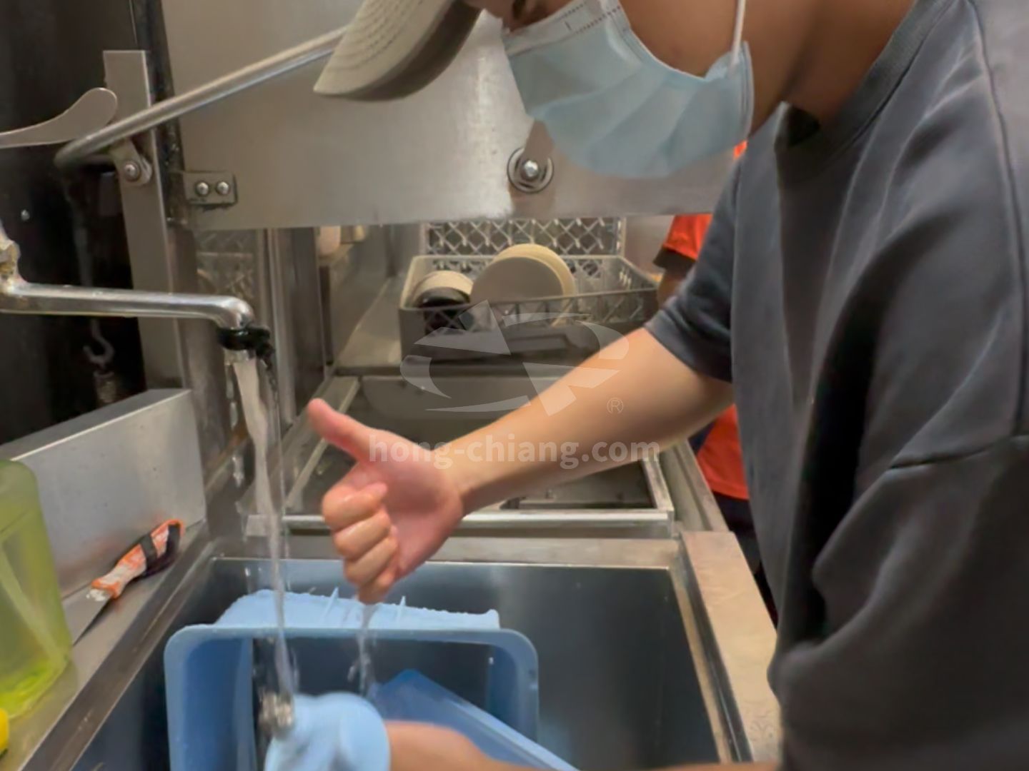 鴻匠智能盛飯機快拆結構設計，容易清洗，不增加人力負擔